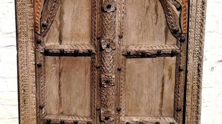 Fenêtre en bois sculpté - Inde