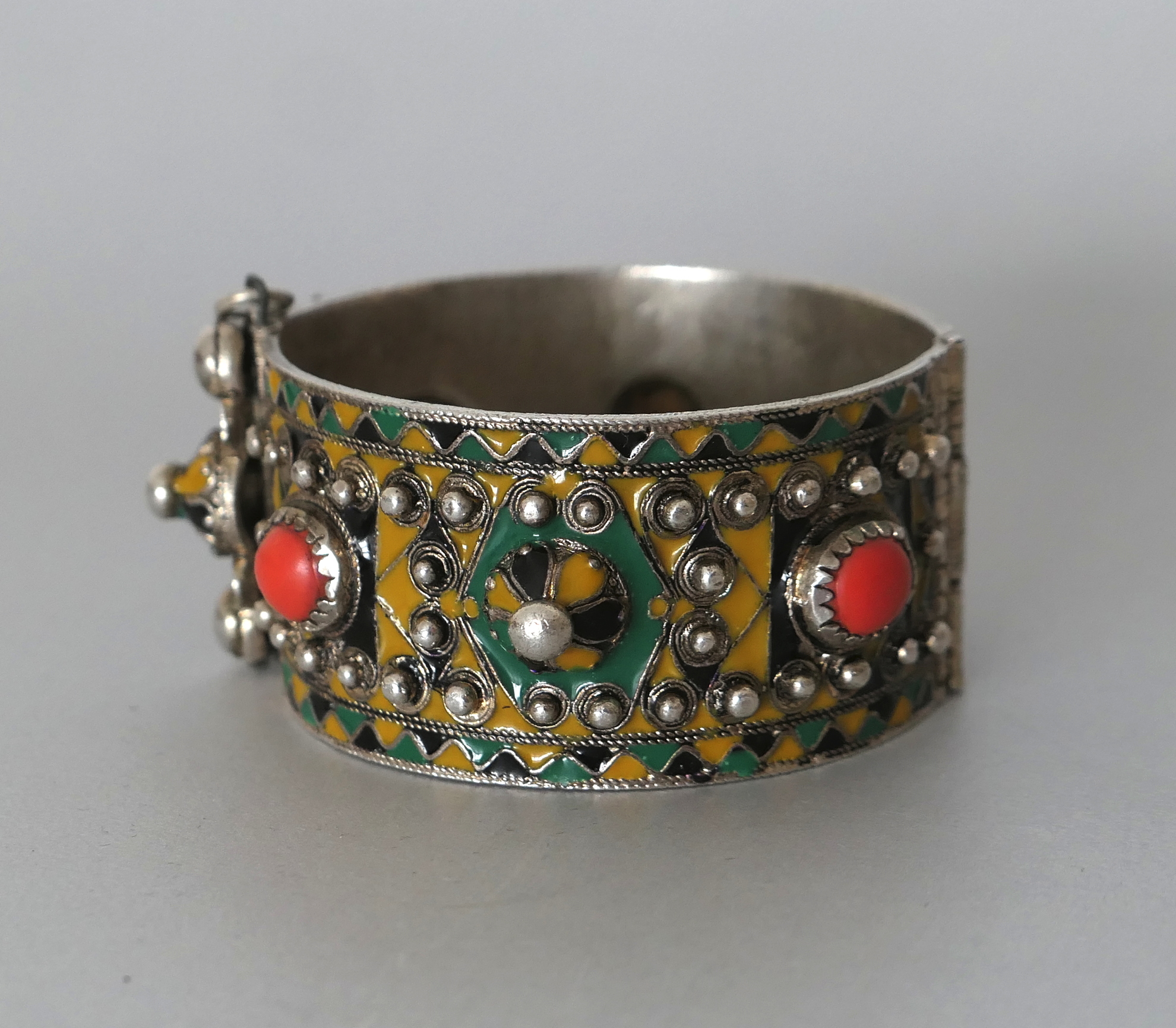 Kabyle bracelet in silver and enamel | Cartellino