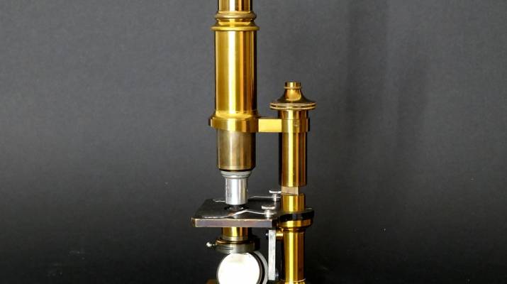 E. Leitz - Microscope